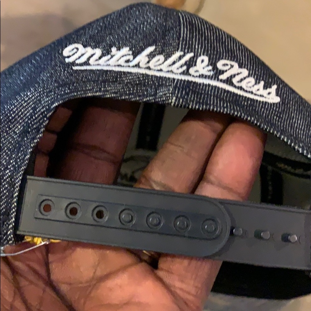 Hat - Picture 3 of 3